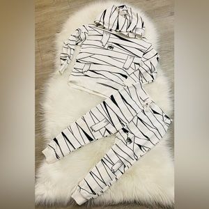 ❌SOLD❌ H&M boys Halloween 2 pc outfit